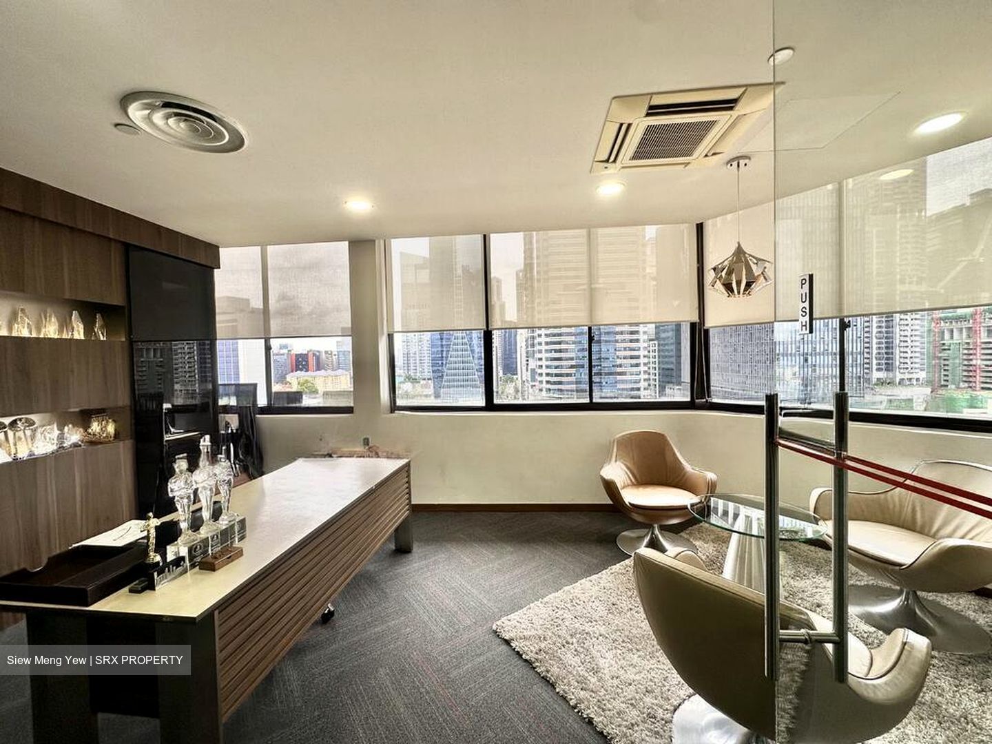 International Plaza (D2), Office #521654021
